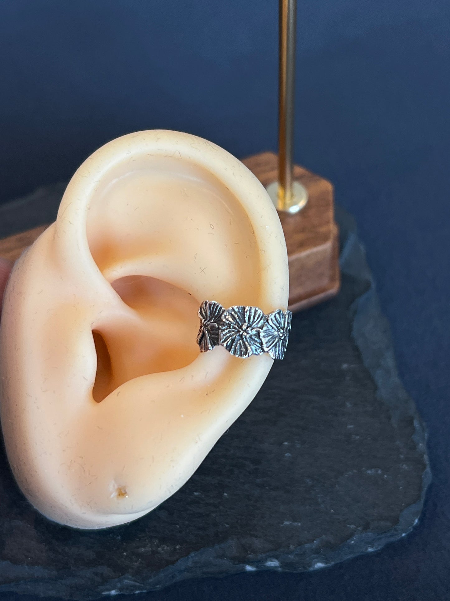 シルバー925 イヤーカフ 花 約14×7mm