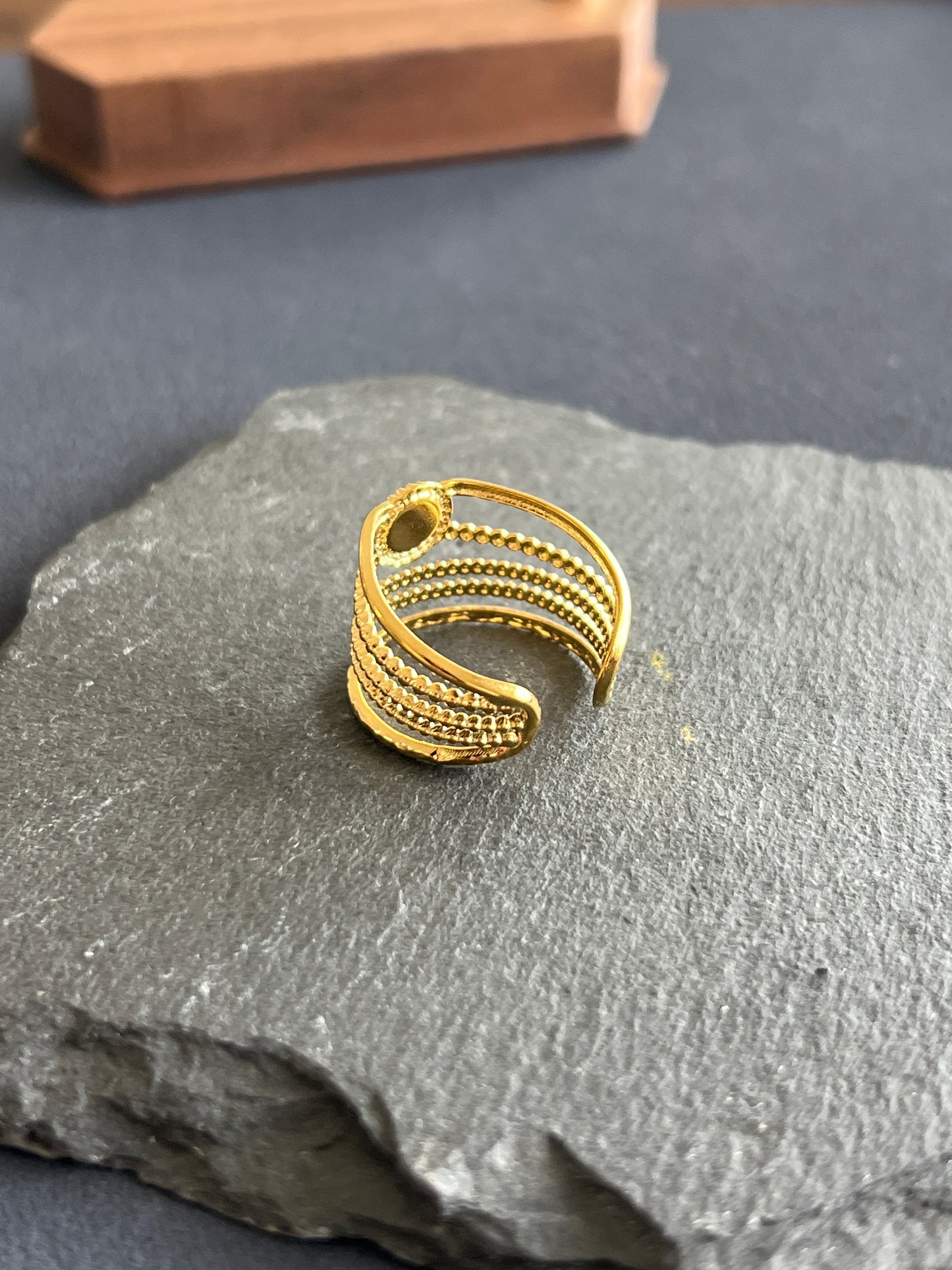 1個 リング空枠 ステンレススチール 皿5.5mm 約15号 調整可