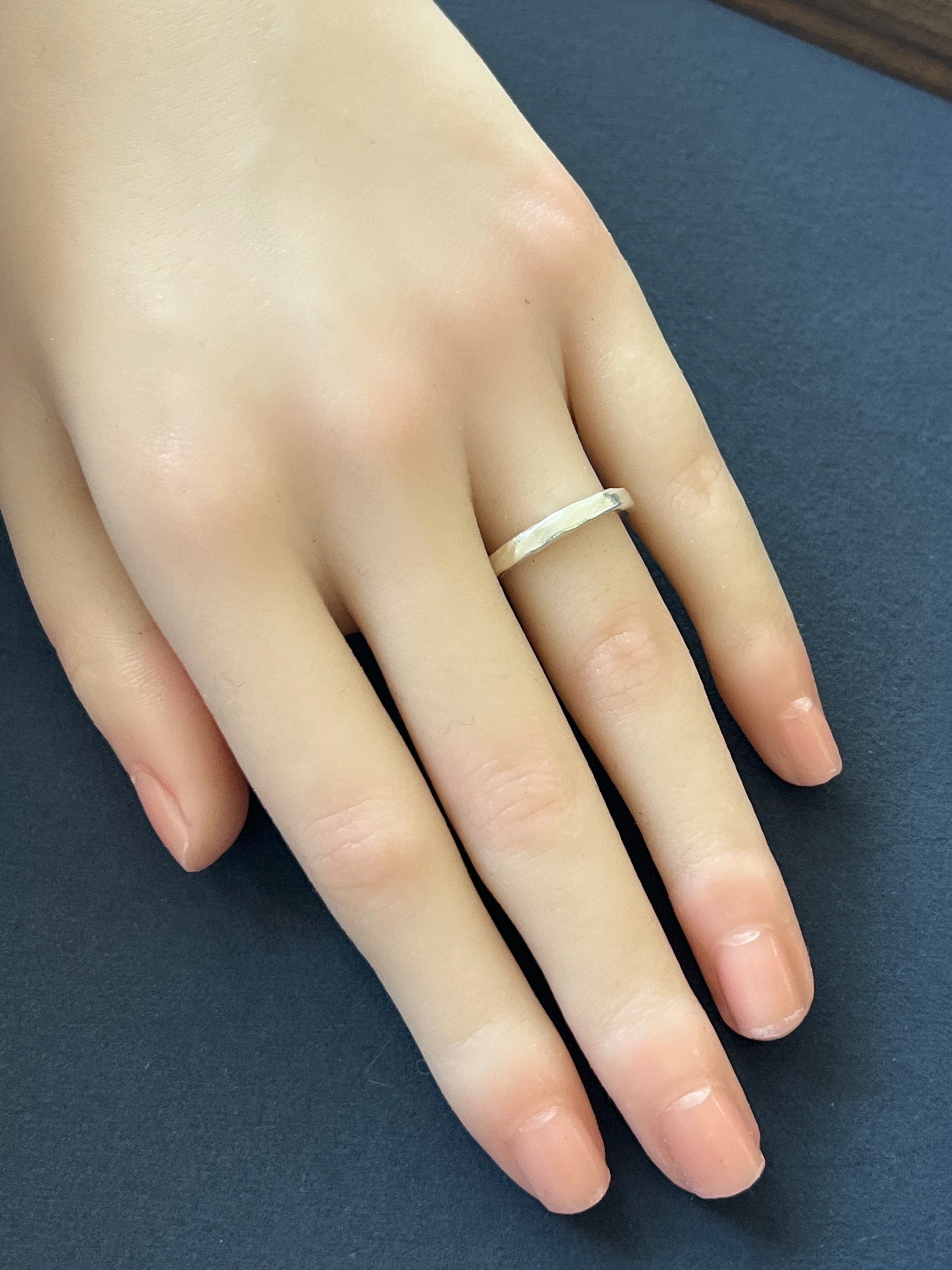 カレンシルバー リング 槌目 約3mm×厚さ2mm