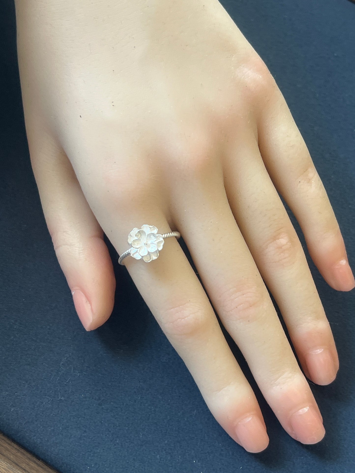 シルバー925 リング 花 約11mm 腕1.2mm
