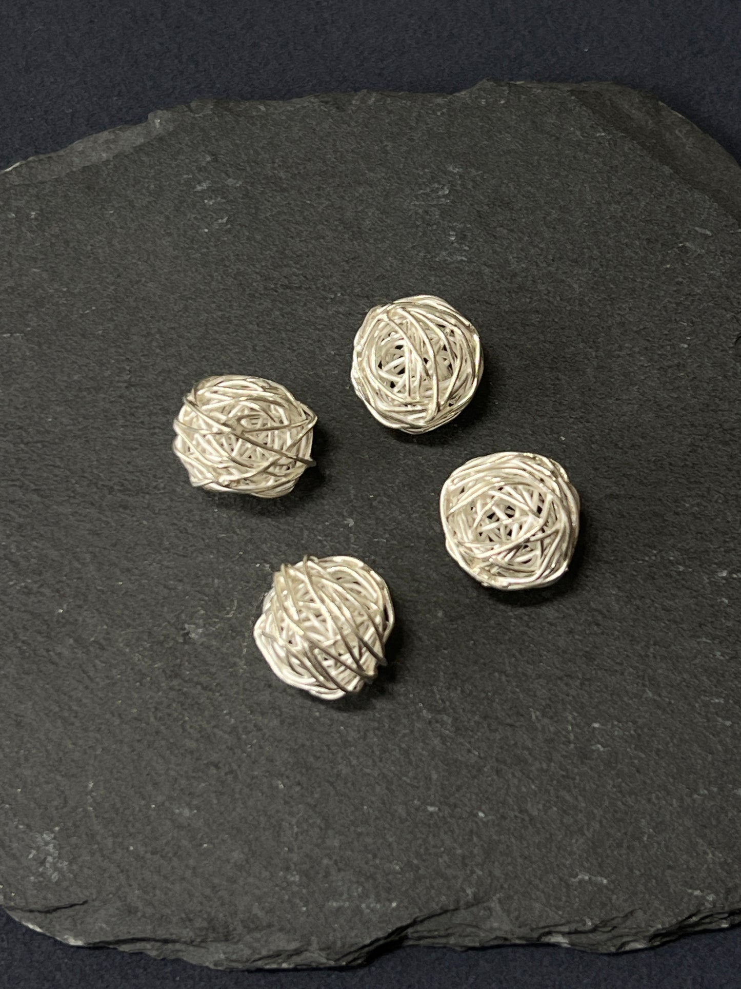 1個 カレンシルバー 貫通パーツ 12〜13×14〜15mm