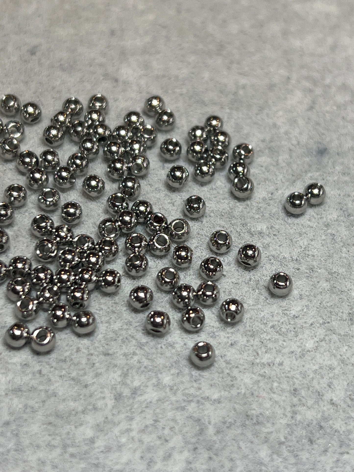 約100個 ラウンドビーズ スペーサー ステンレススチール 4×3.5mm 穴1.6mm