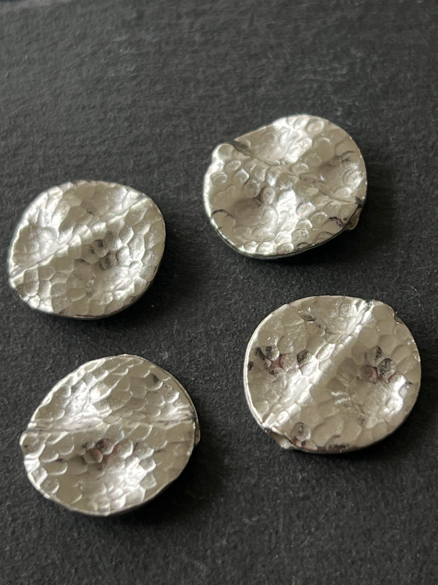 1個 カレンシルバー 貫通パーツ 17.5×3.5mm