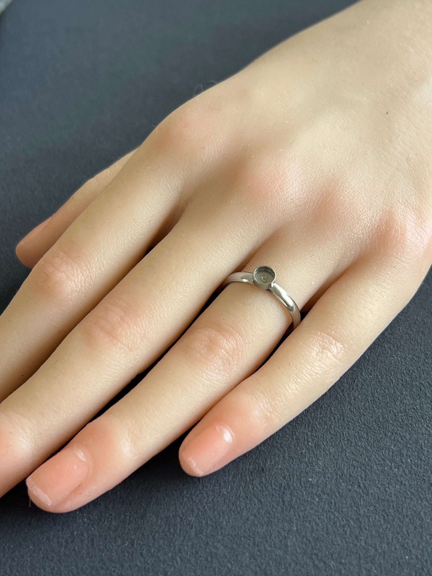 5個 リング空枠 ステンレススチール 皿4mm 約13号 調整可