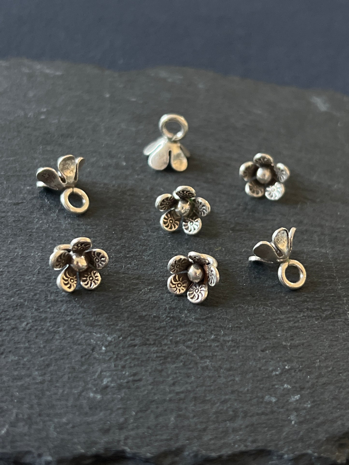 1個 カレンシルバー チャーム 花 9×8mm
