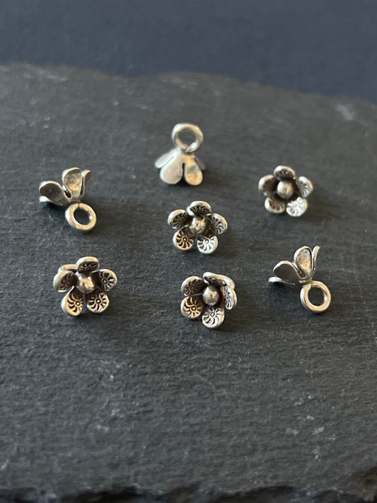 1個 カレンシルバー チャーム 花 9×8mm
