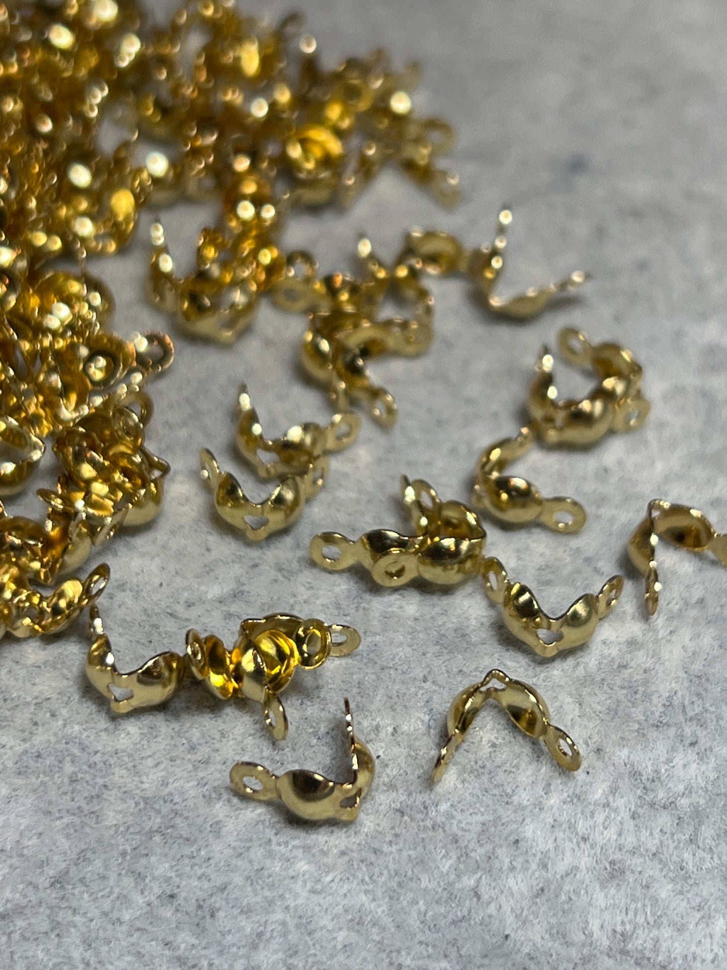 200個 ダルマチップ ステンレススチール18KGP 8×4mm 穴1.2mm