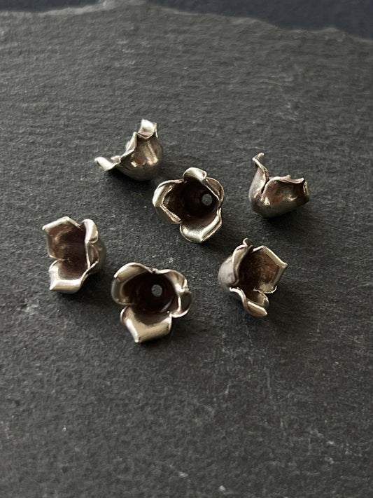 1個 カレンシルバー 貫通パーツ 8×8mm