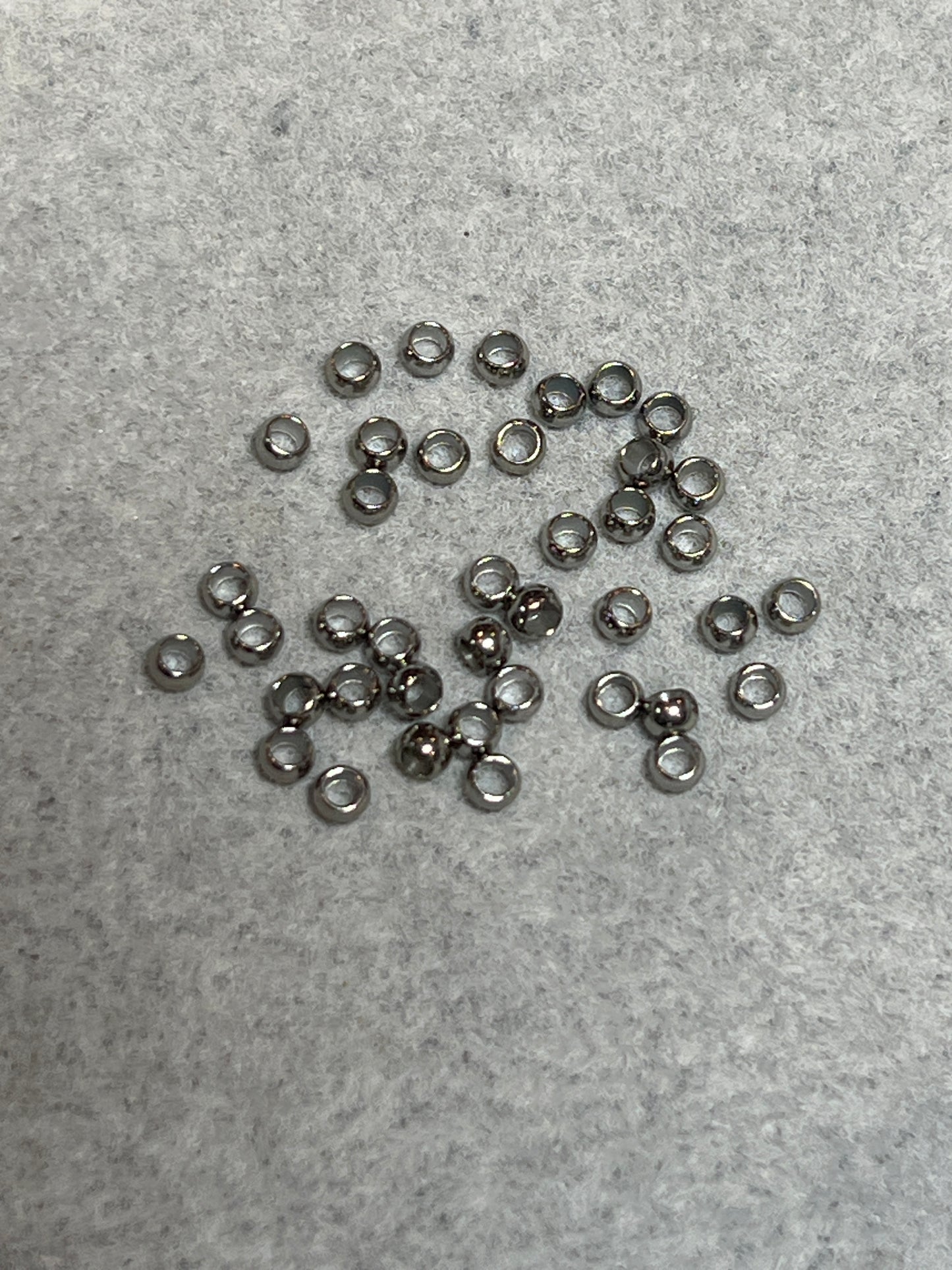 40個 つぶし玉 スペーサー ステンレススチール 3×2mm 穴1.8mm
