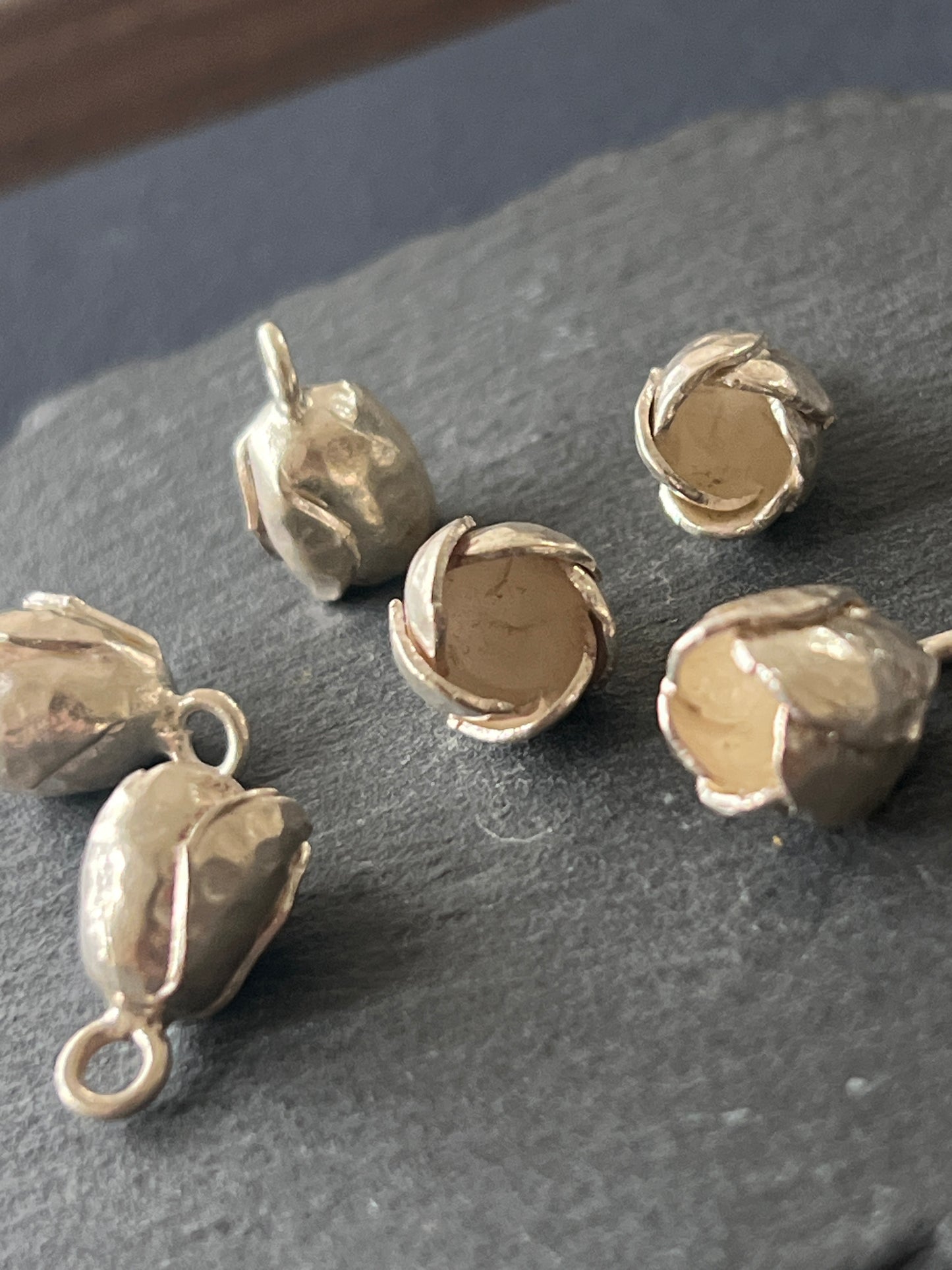 1個 カレンシルバー チャーム 花 16×9.5mm