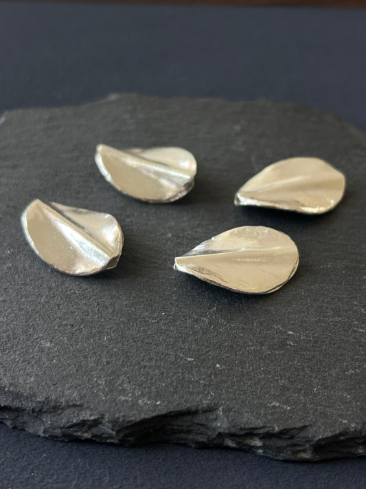 1個 カレンシルバー 貫通パーツ 24×17×3.5mm