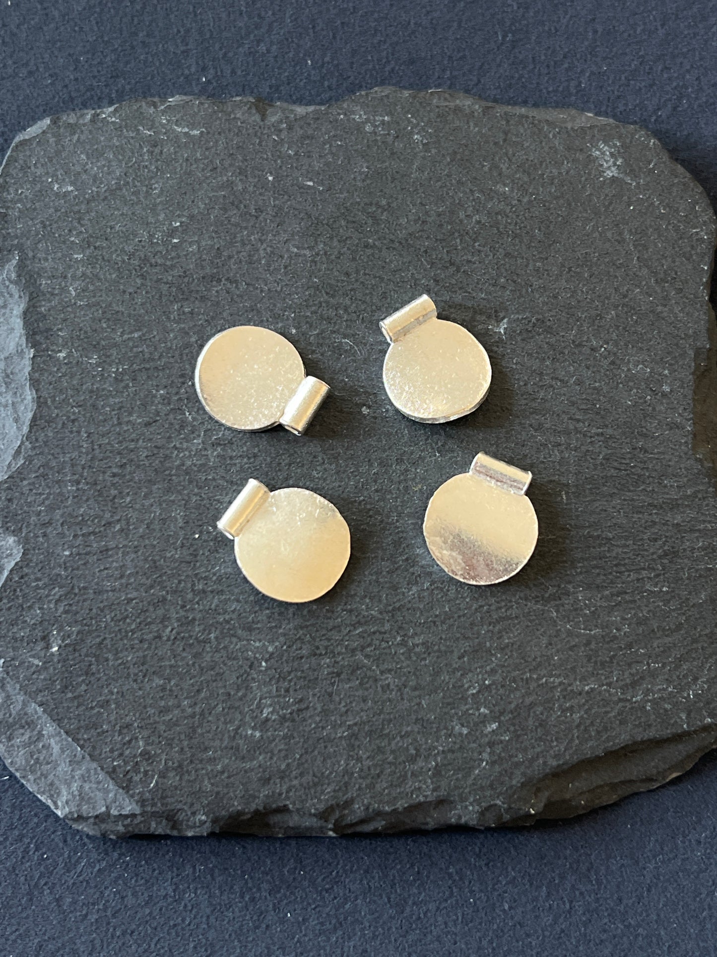 1個 カレンシルバー チャーム 丸 16×13.5mm