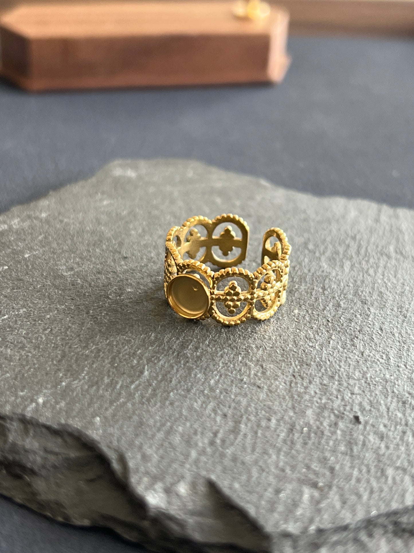 1個 リング空枠 ステンレススチール 皿6mm 約12号 調整可