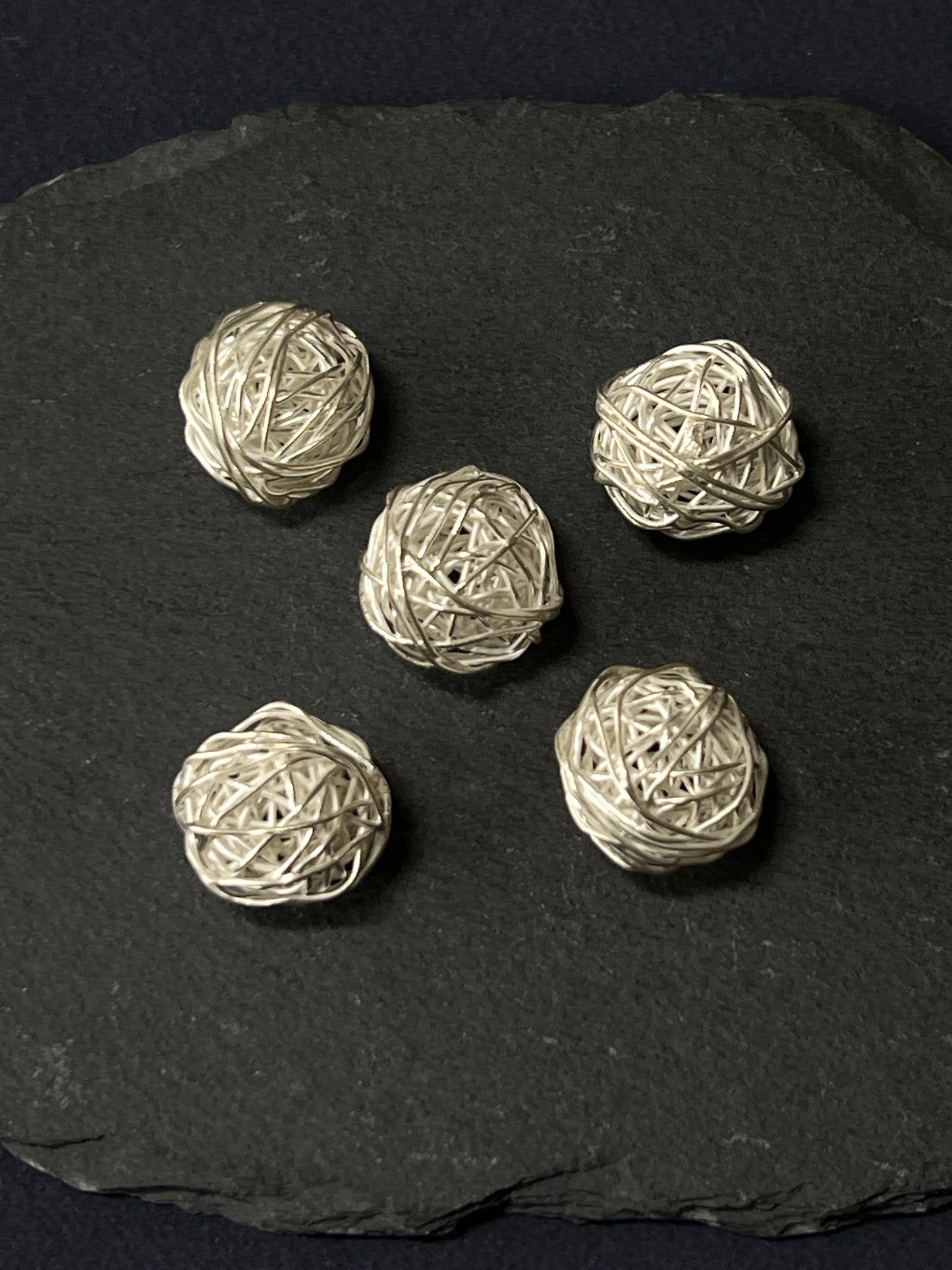 1個 カレンシルバー 貫通パーツ 16〜17×14〜15mm