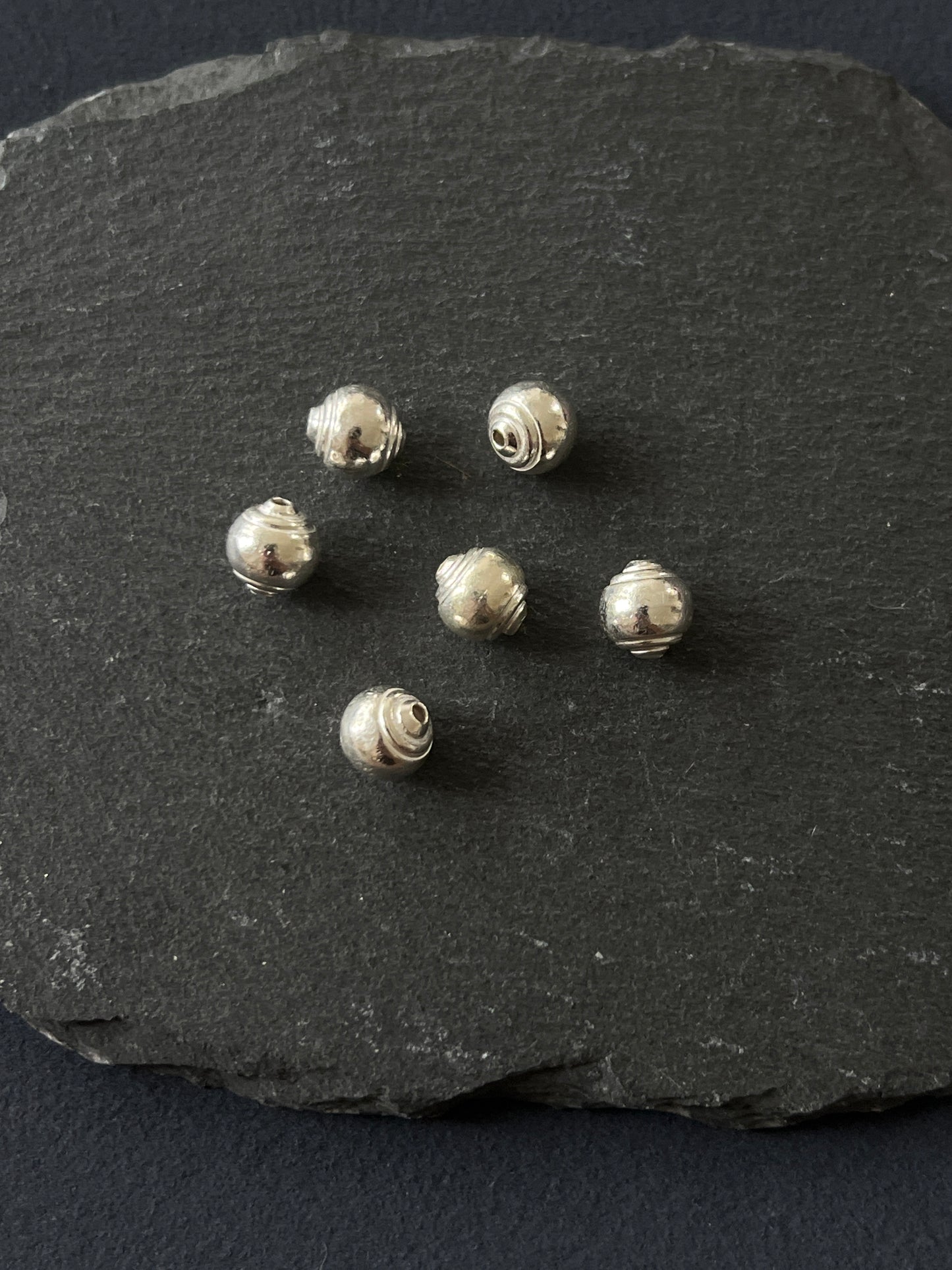 1個 カレンシルバー 貫通パーツ 8×8mm