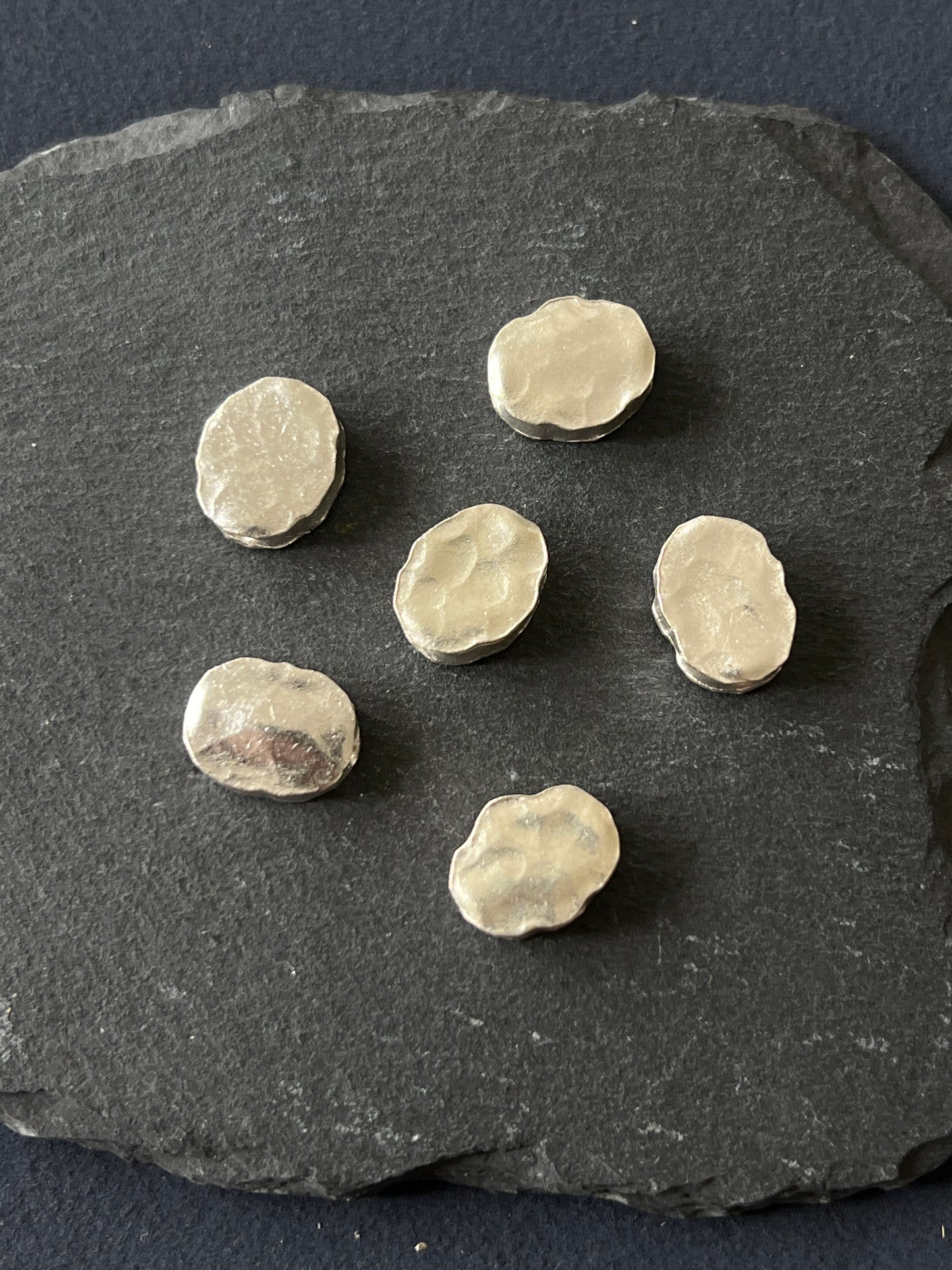 1個 カレンシルバー 貫通パーツ 14×11×5mm