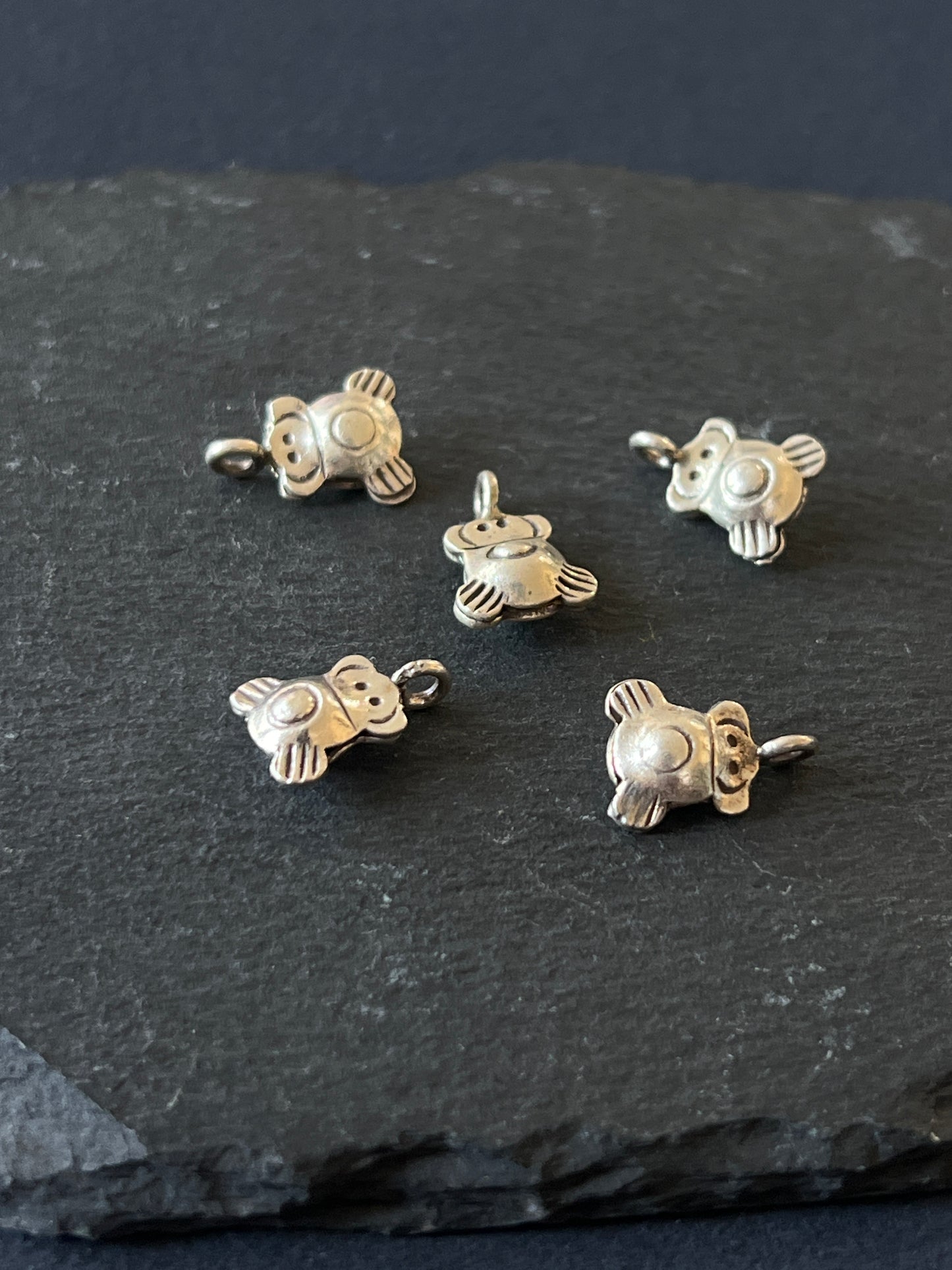 1個 カレンシルバー チャーム 14×10×5mm