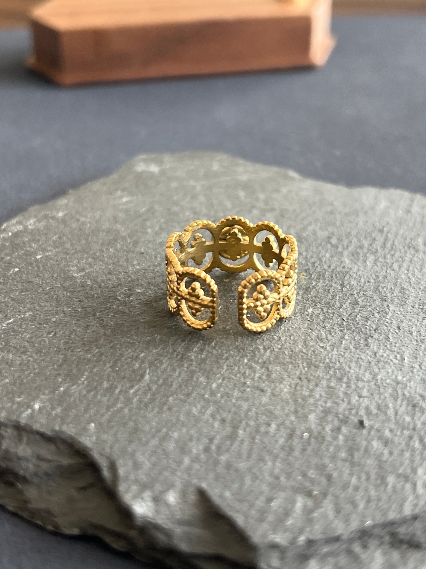 1個 リング空枠 ステンレススチール 皿6mm 約12号 調整可