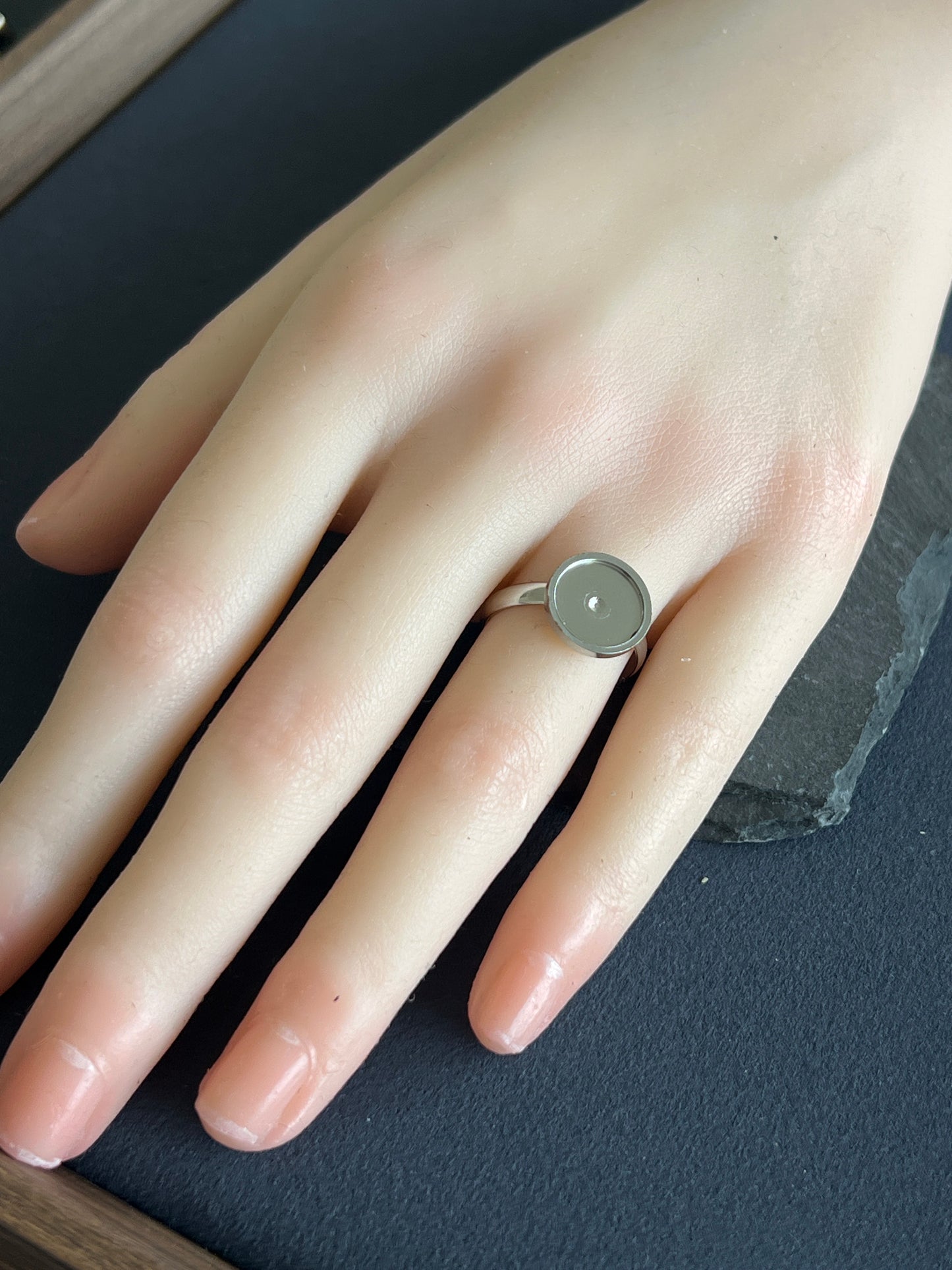 5個 リング空枠 ステンレススチール 皿10mm 約13号 調整可