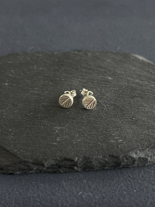 カレンシルバー スタッドピアス 約13.5×6.5mm