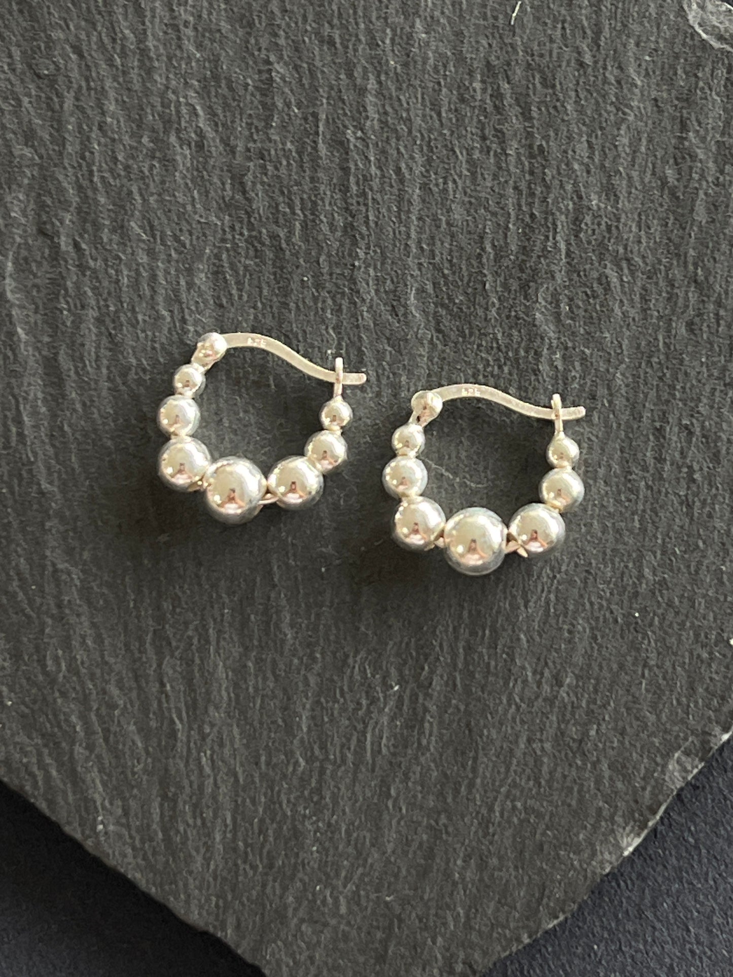 1ペア シルバー925 ピアス 17×17mm 玉サイズ3〜6mm