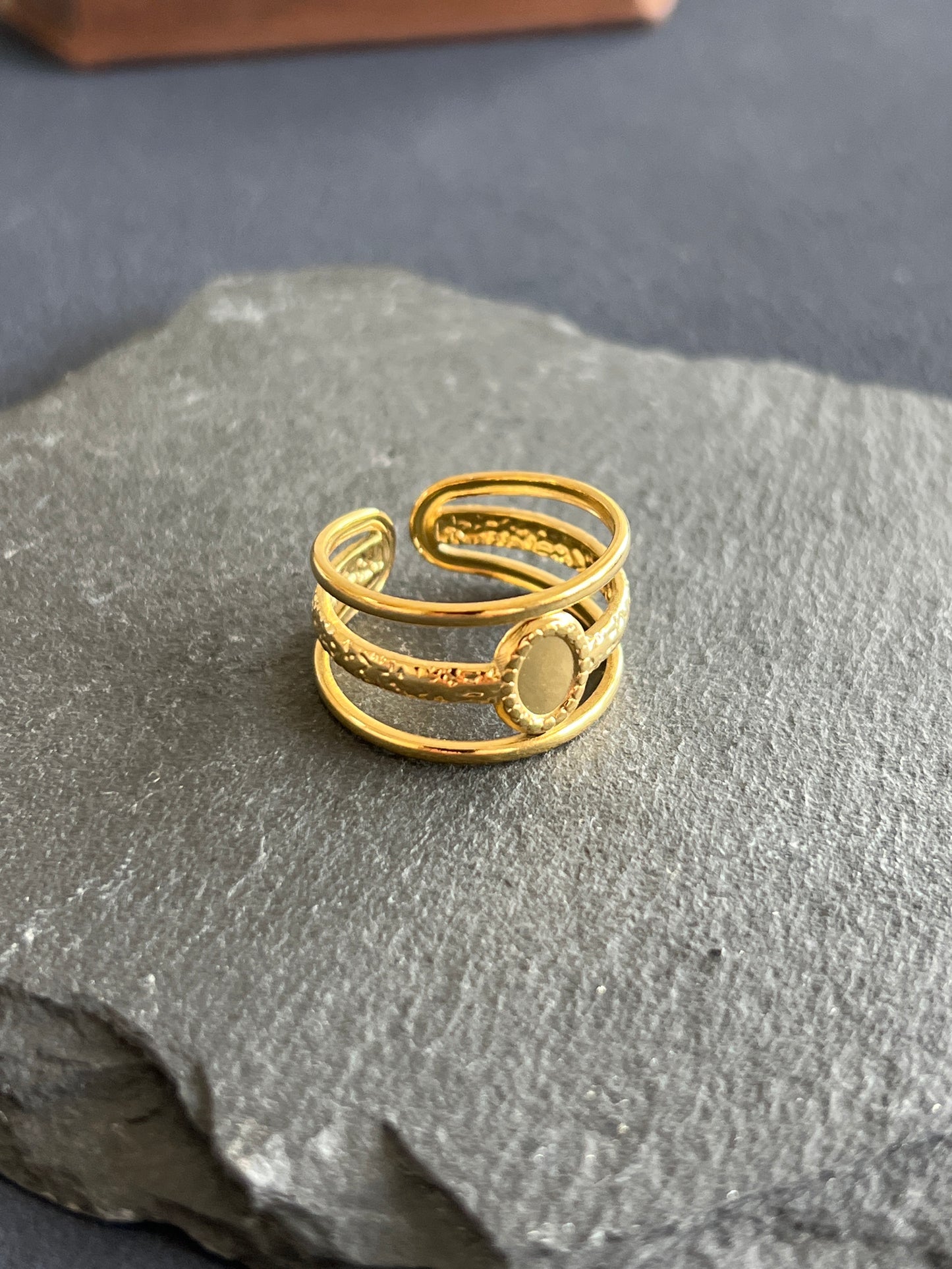 1個 リング空枠 ステンレススチール 皿6×4.5mm 約17号 調整可