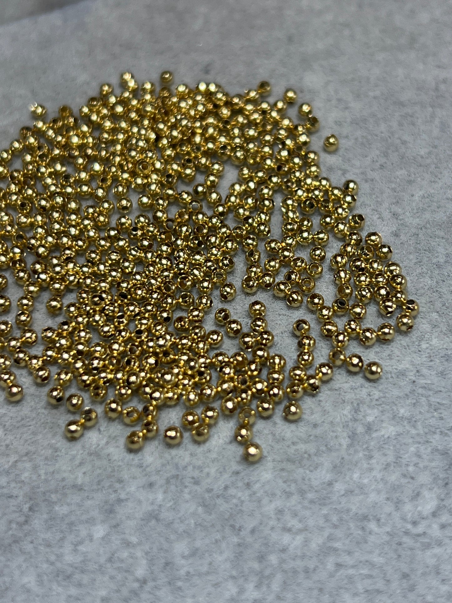 約500個 ラウンドビーズ スペーサー ステンレススチール18KGP 2×2mm 穴0.8mm