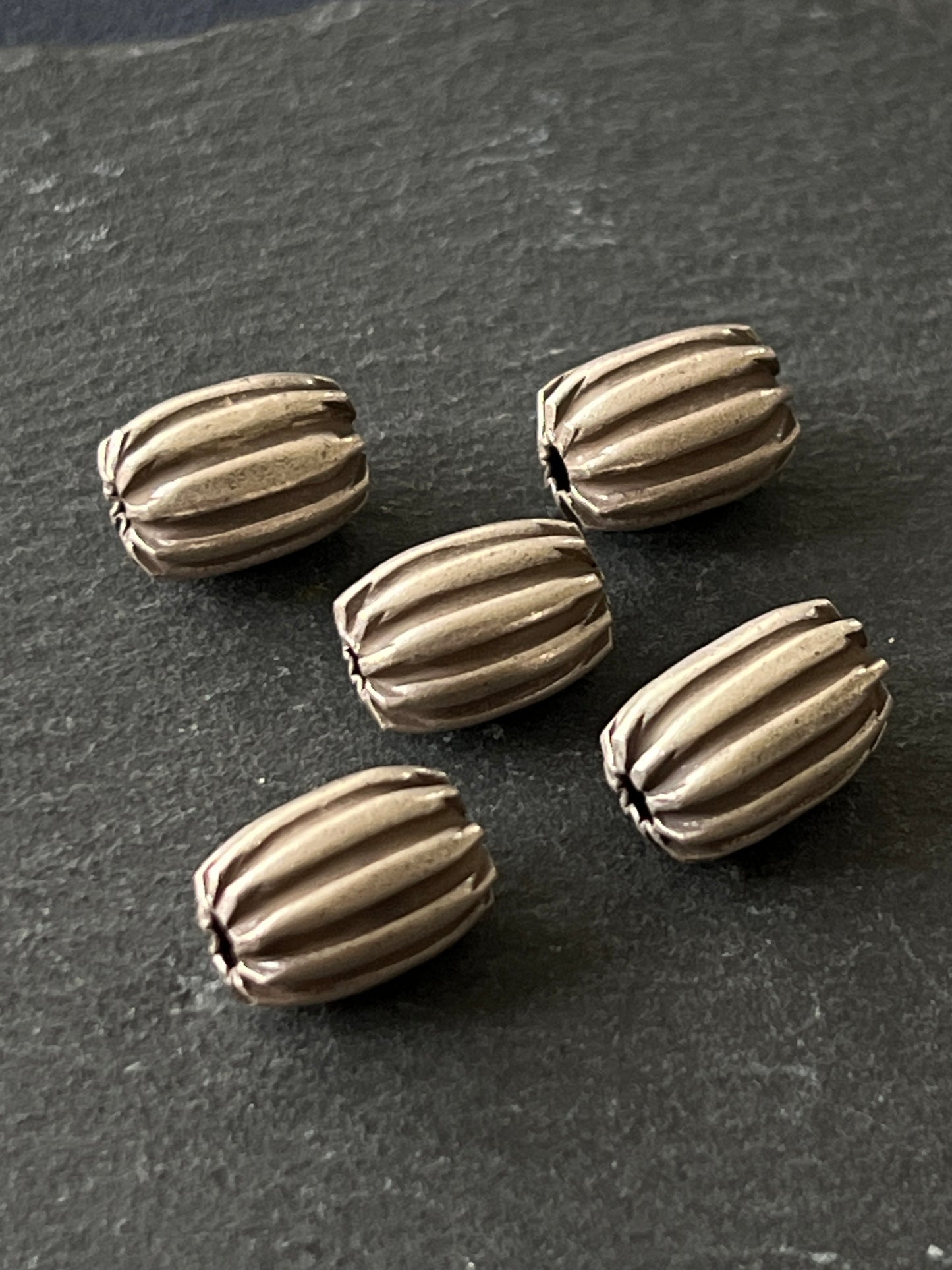 1個 カレンシルバー 貫通パーツ 12〜13×9mm