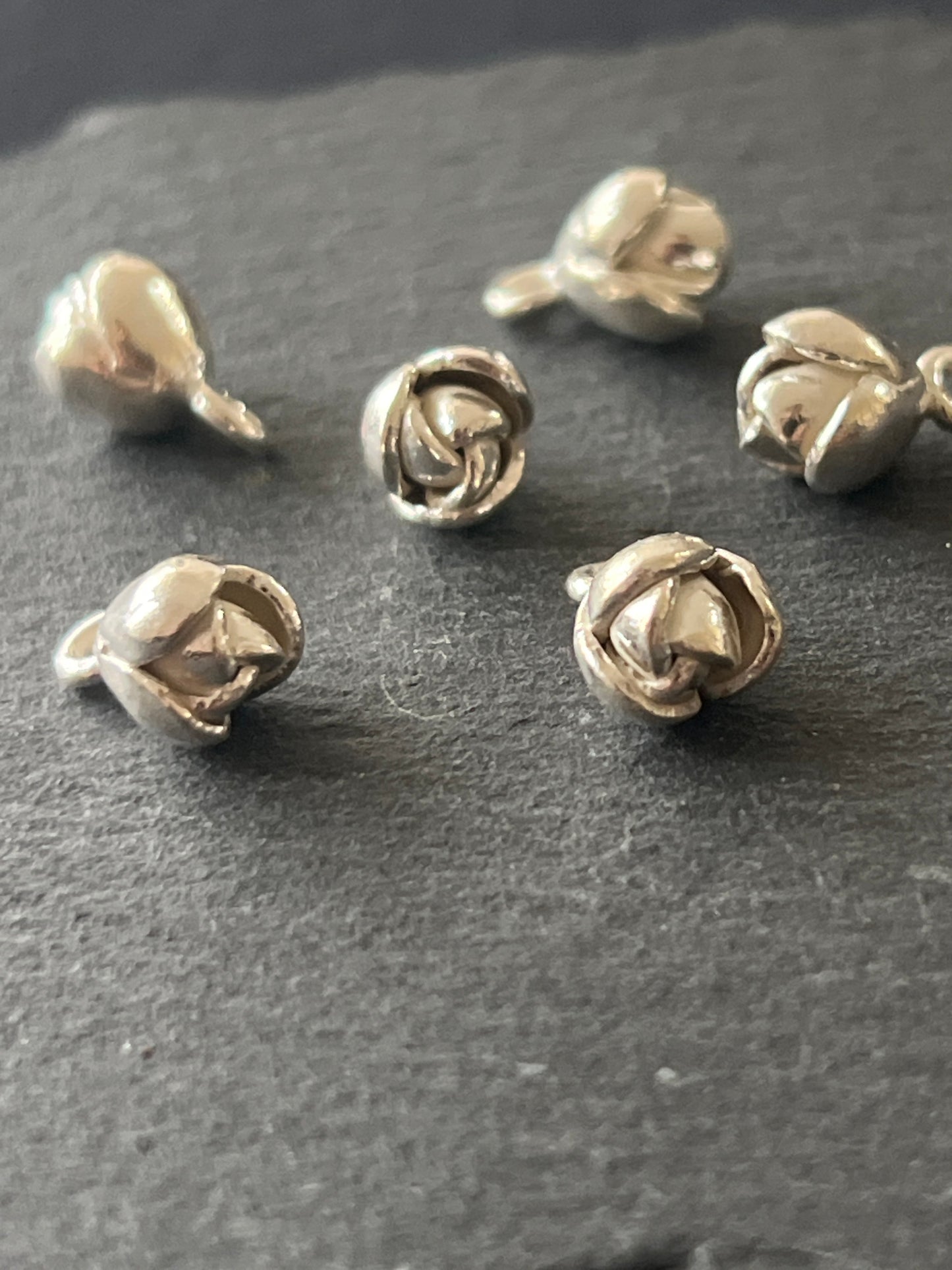 1個 カレンシルバー チャーム 花 13×8mm
