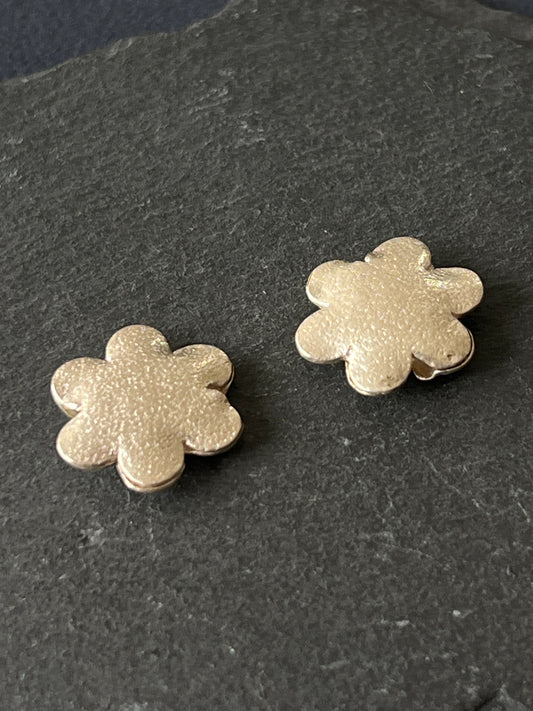 1個 カレンシルバー 貫通パーツ 花19×5mm
