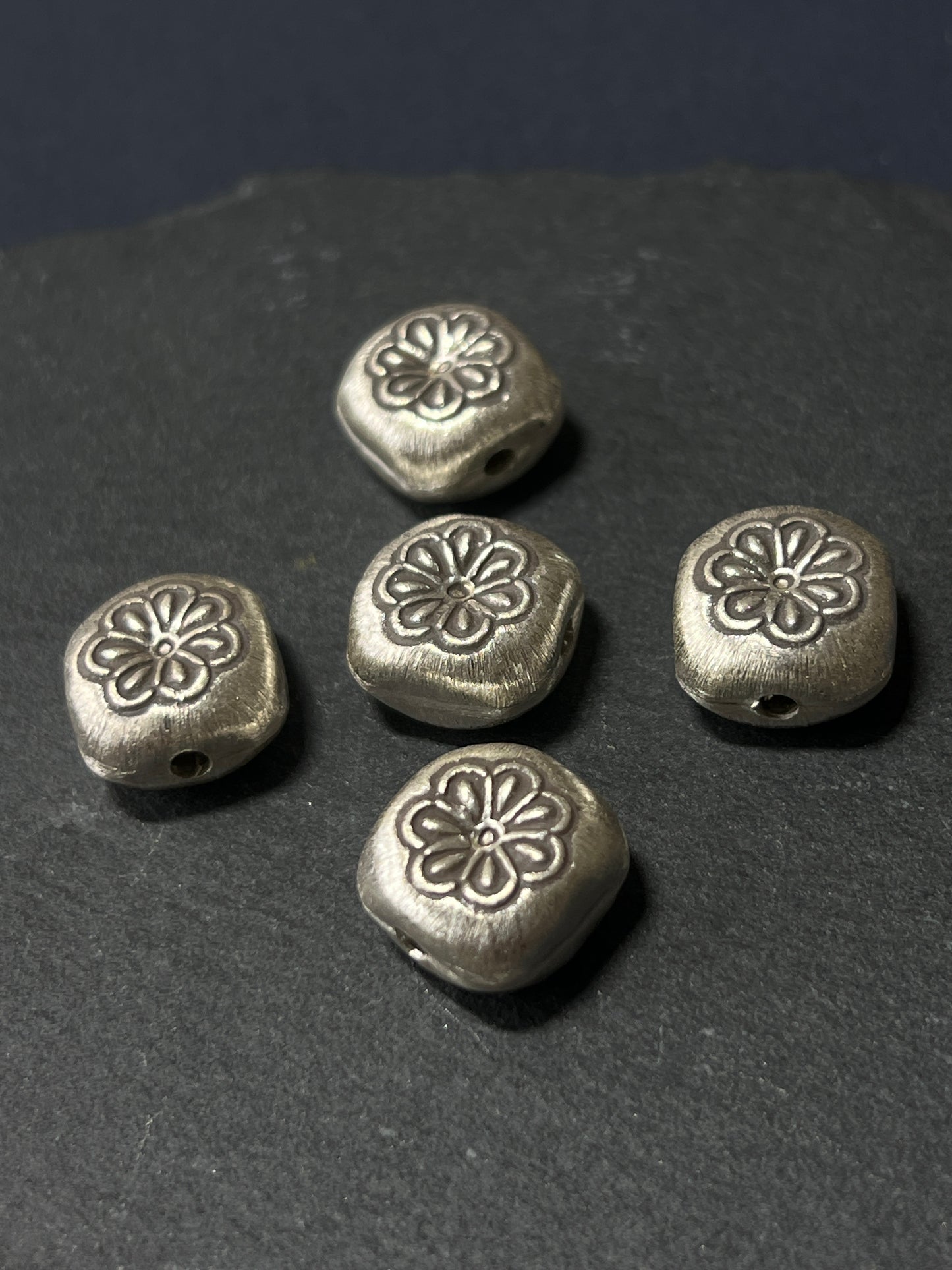 1個 カレンシルバー 貫通パーツ 花13×14×8mm