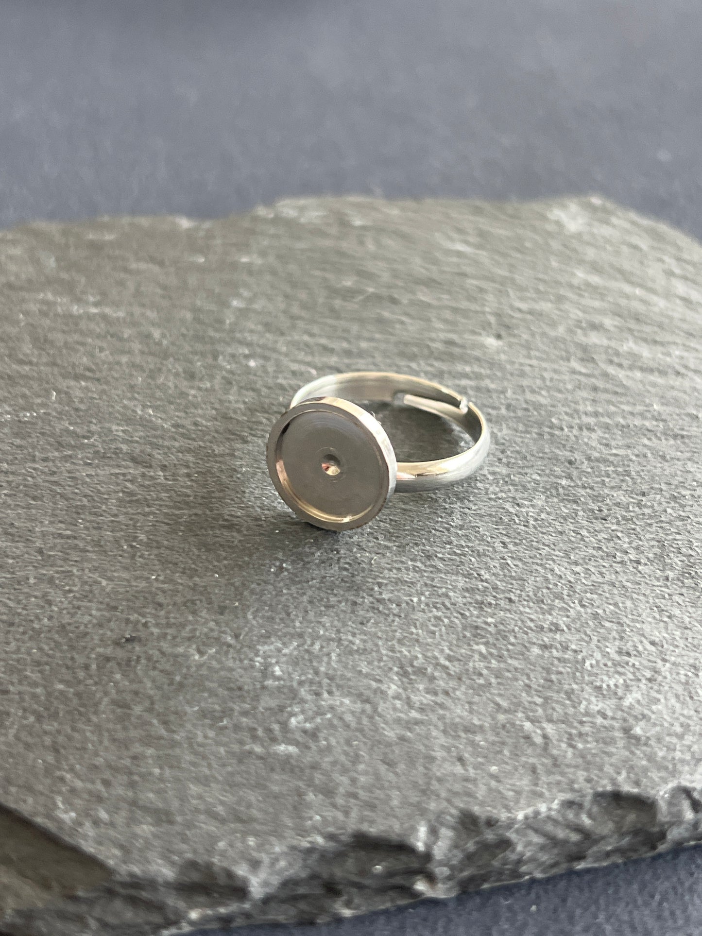 5個 リング空枠 ステンレススチール 皿10mm 約13号 調整可