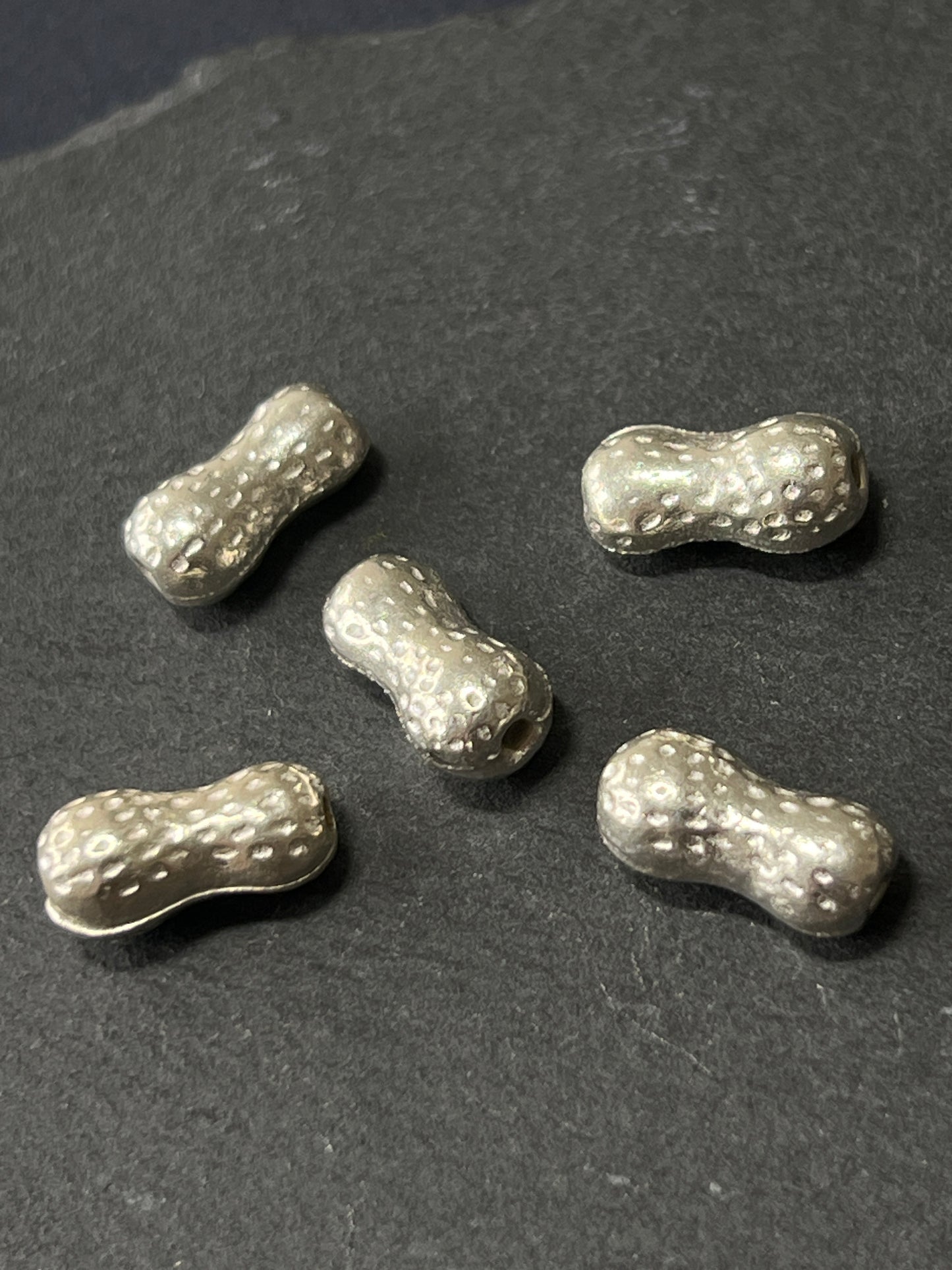 1個 カレンシルバー 貫通パーツ 15.5×8×7mm