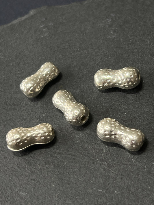 1個 カレンシルバー 貫通パーツ 15.5×8×7mm