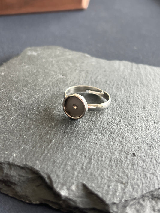 5個 リング空枠 ステンレススチール 皿8mm 約13号 調整可