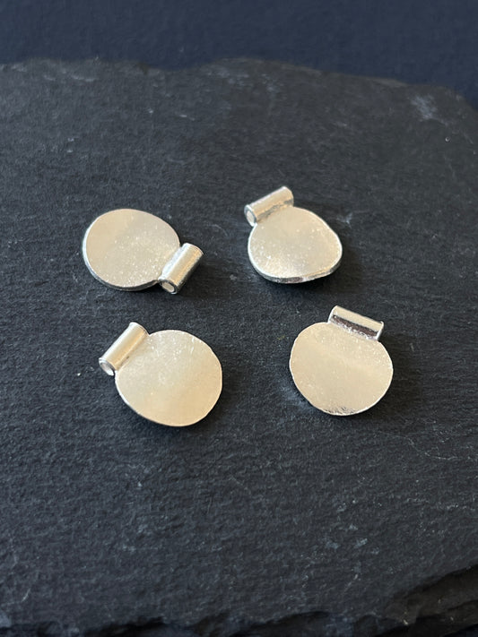 1個 カレンシルバー チャーム 丸 16×13.5mm