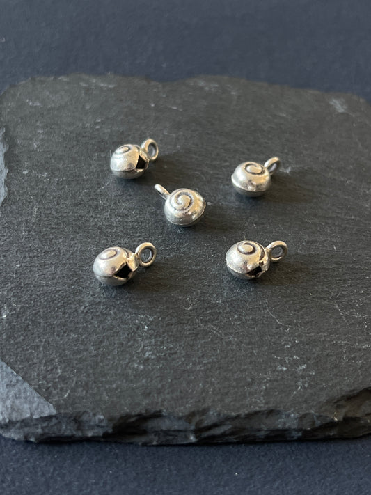 1個 カレンシルバー チャーム 13×8×6.5mm